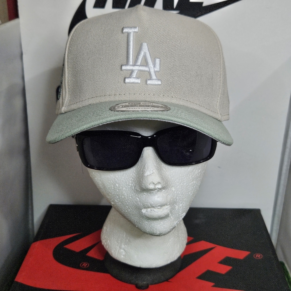New Era 9forty Los Angeles Dodgers Stone Everest Green A-Frame Snapback NWT. RAR